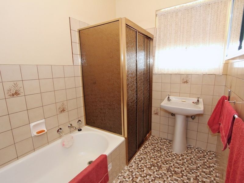 16 Barnet Road, Evanston SA 5116