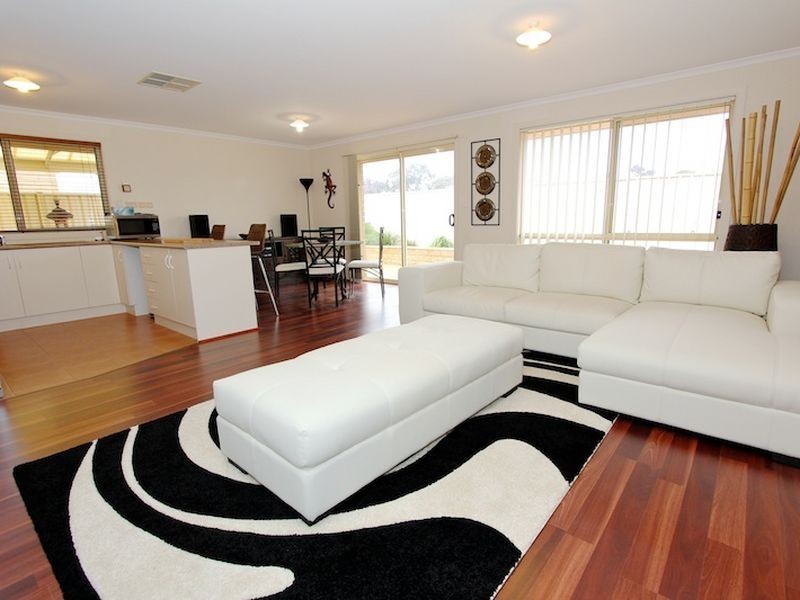 14 Meadow Lane, Para Hills West SA 5096