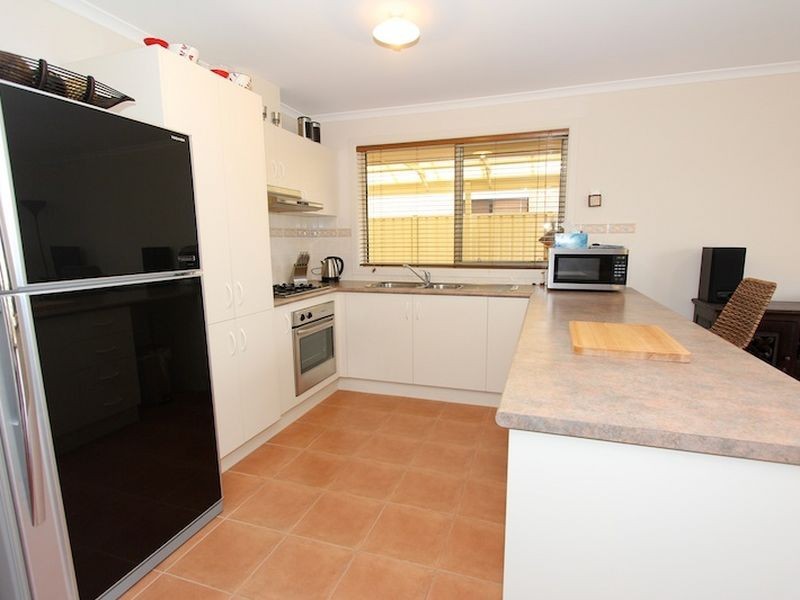 14 Meadow Lane, Para Hills West SA 5096