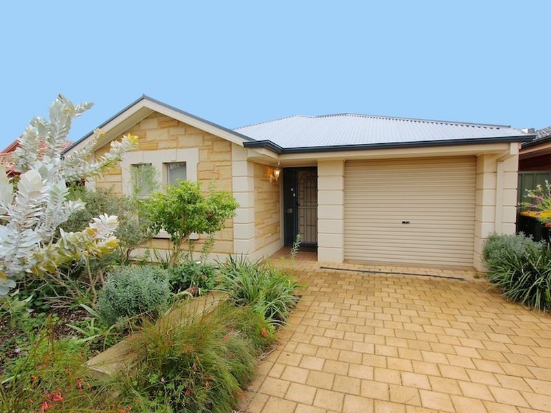 24 Lumsden Court, Evanston Park SA 5116