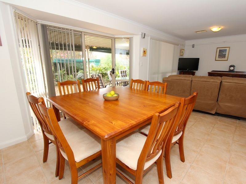 24 Lumsden Court, Evanston Park SA 5116