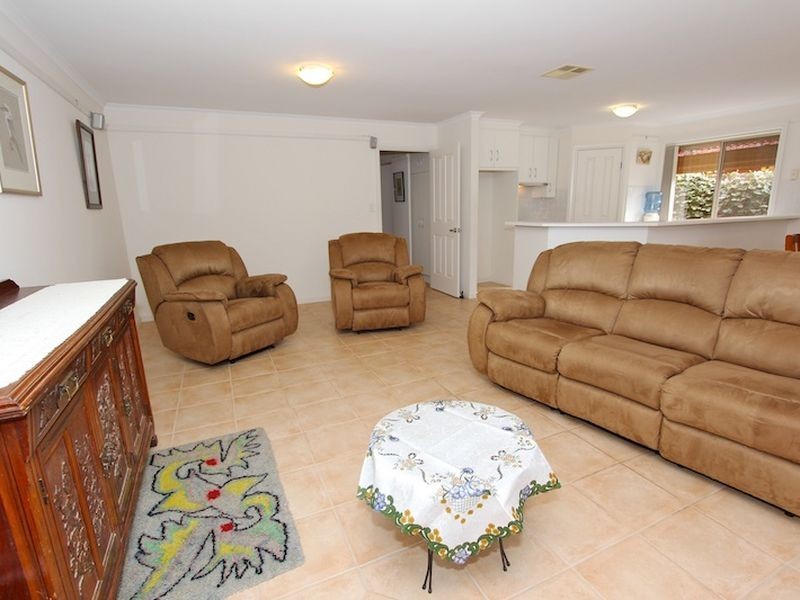 24 Lumsden Court, Evanston Park SA 5116