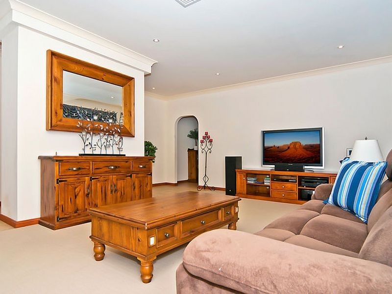 77 Kingfisher Drive, Hewett SA 5118