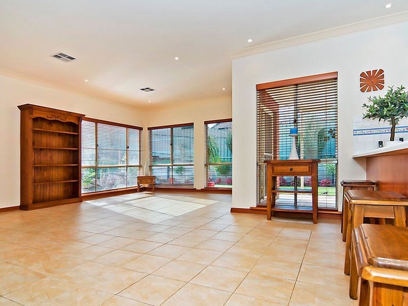 77 Kingfisher Drive, Hewett SA 5118