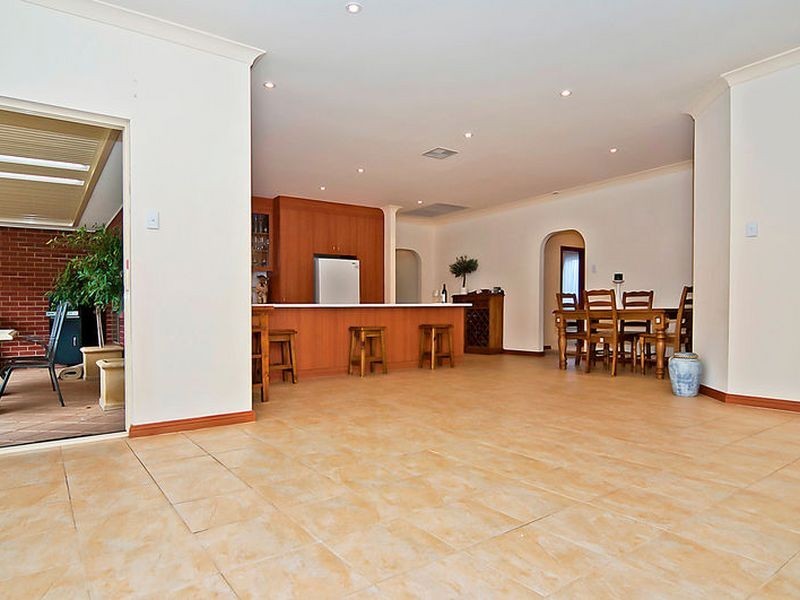 77 Kingfisher Drive, Hewett SA 5118