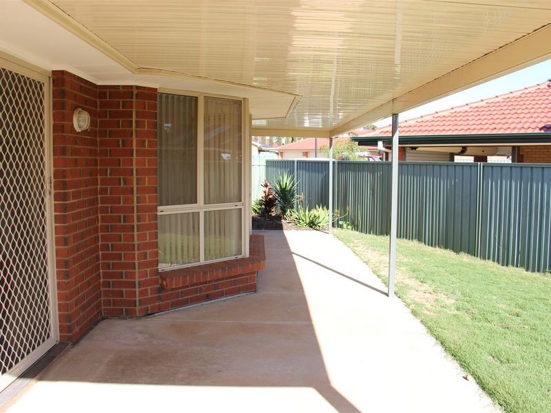 18 Lumsden Court, Evanston Park SA 5116