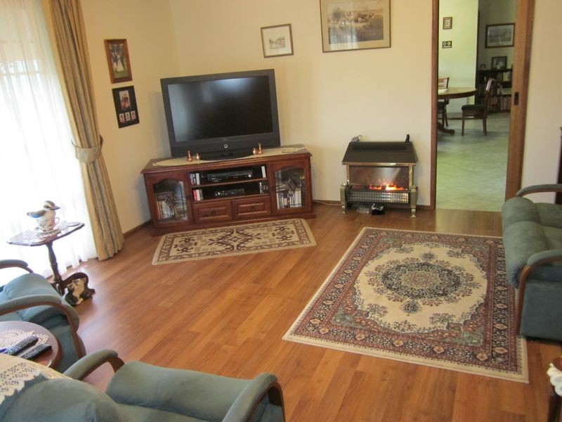 306 Grevillea Drive, Hillier SA 5116