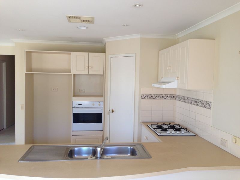 5 Greening Drive, Evanston Park SA 5116