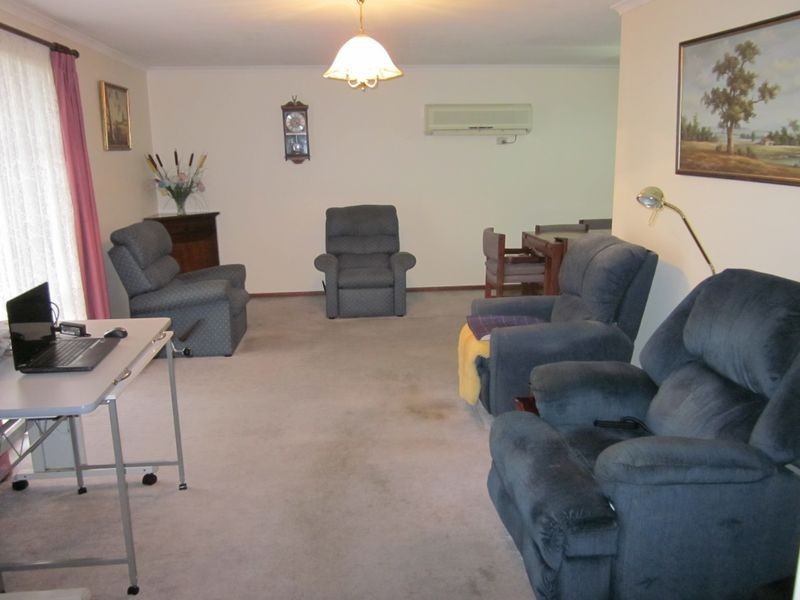 240 Waratah Avenue, Hillier SA 5116