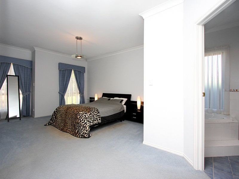 10 Mckinlay Drive, Hewett SA 5118