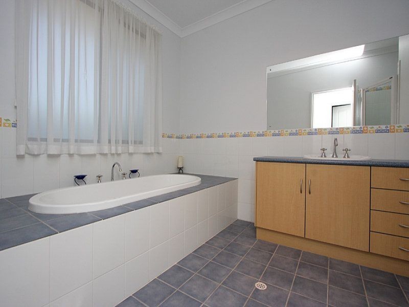 10 Mckinlay Drive, Hewett SA 5118