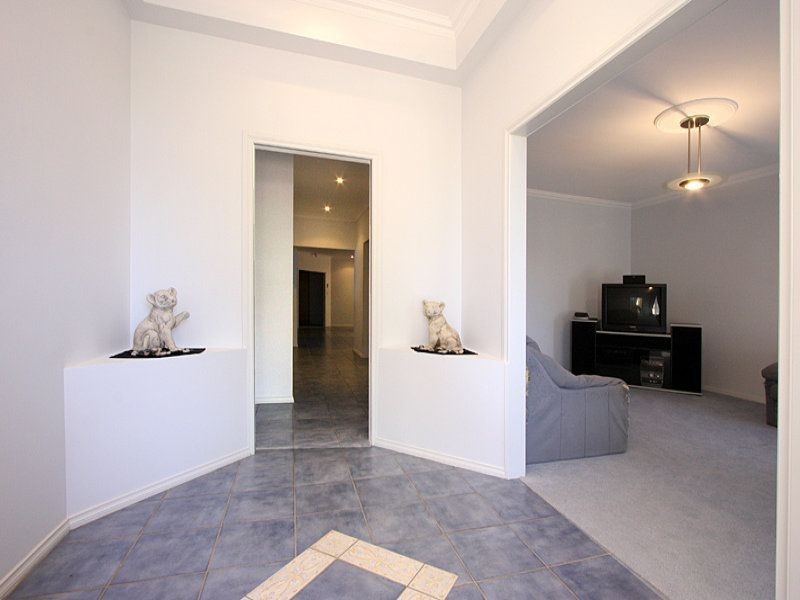 10 Mckinlay Drive, Hewett SA 5118