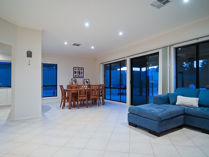 13 Oaklands Circuit, Hewett SA 5118