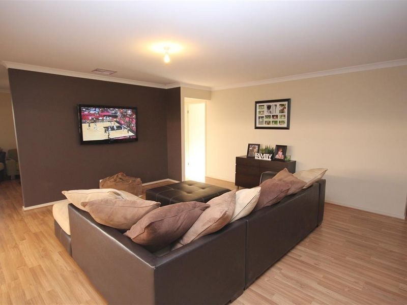 8 Nybo Court, Munno Para West SA 5115