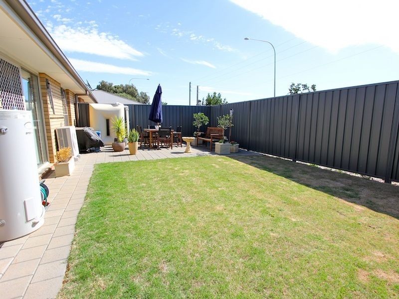 37 Hamra Drive, Smithfield SA 5114