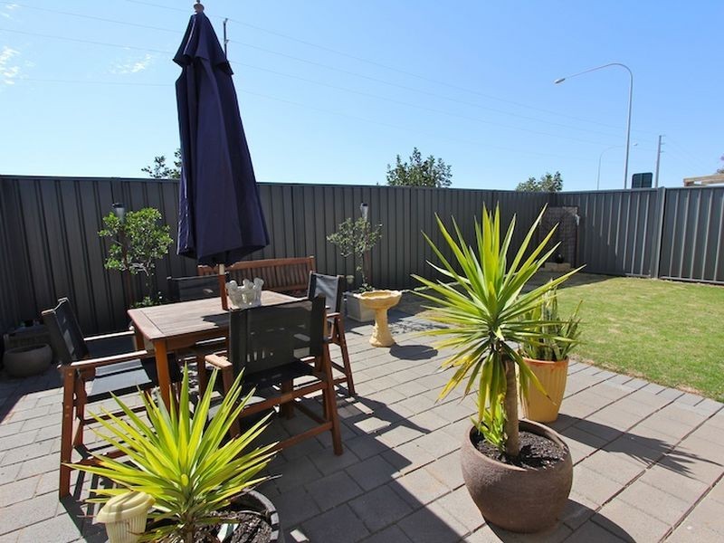 37 Hamra Drive, Smithfield SA 5114