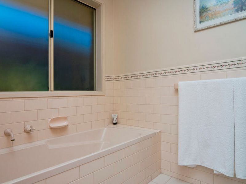 2 Purcell Grove, Evanston Park SA 5116