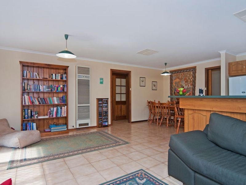 2 Purcell Grove, Evanston Park SA 5116