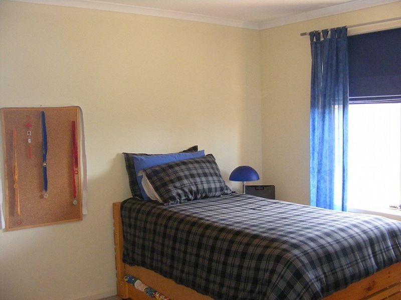 17 Lumsden Court, Evanston Park SA 5116