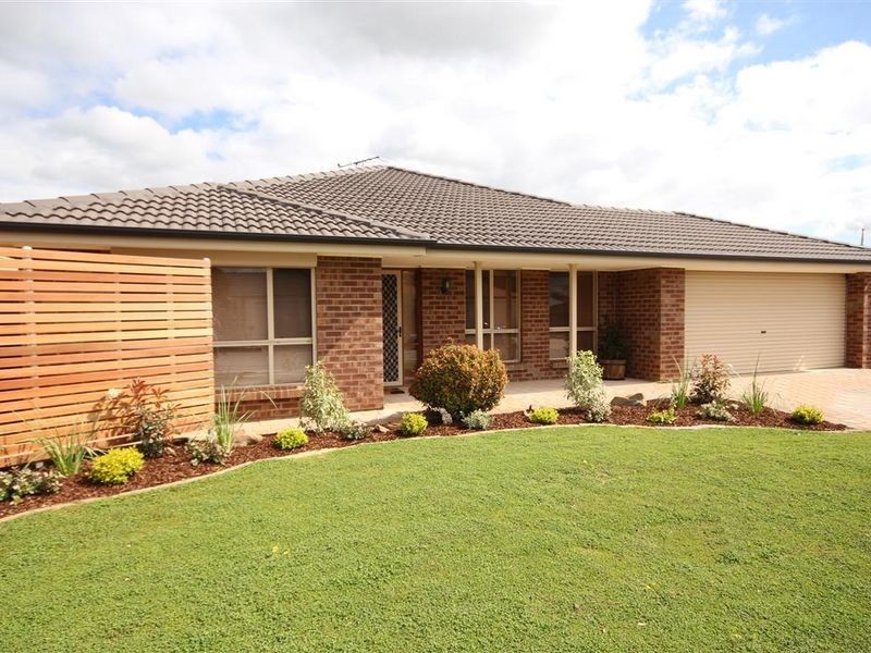 4 Urrbrae Way, Evanston Park SA 5116