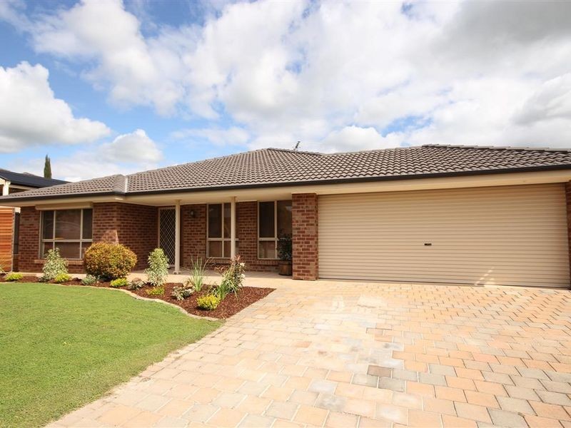 4 Urrbrae Way, Evanston Park SA 5116
