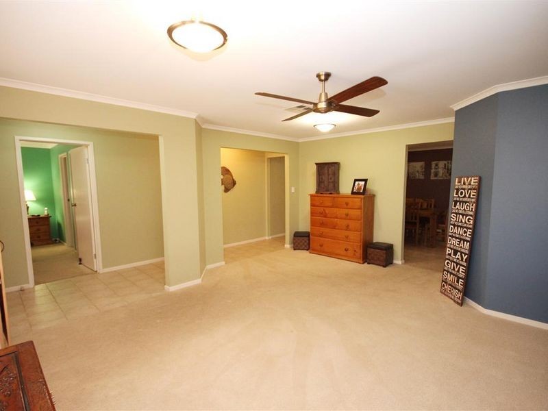 4 Urrbrae Way, Evanston Park SA 5116