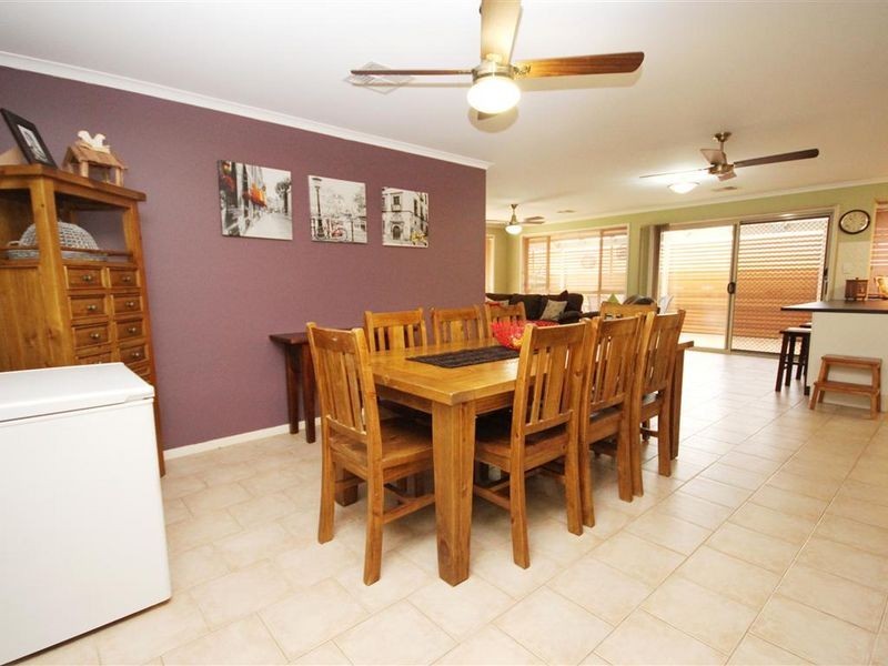 4 Urrbrae Way, Evanston Park SA 5116