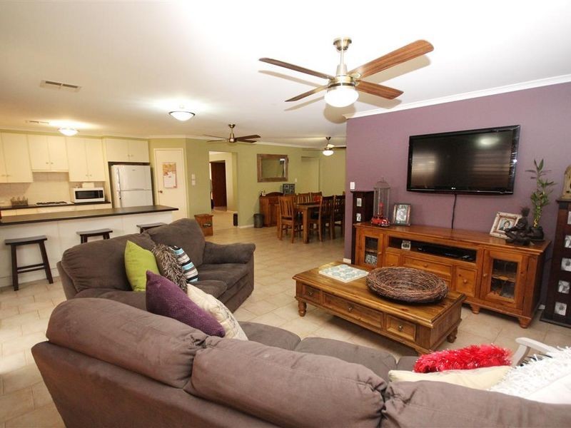 4 Urrbrae Way, Evanston Park SA 5116