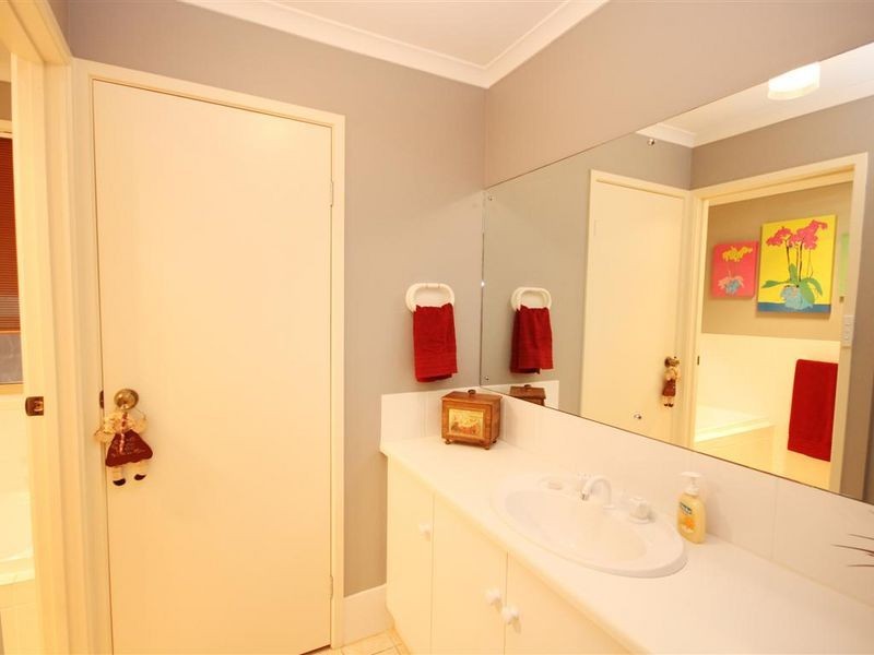 4 Urrbrae Way, Evanston Park SA 5116