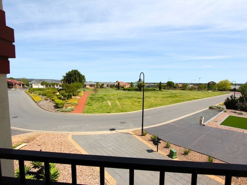 12 McKinlay Square, Hewett SA 5118