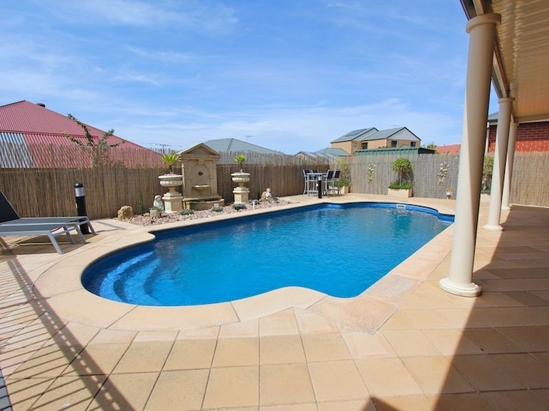 12 McKinlay Square, Hewett SA 5118
