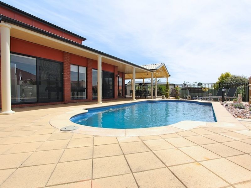 12 McKinlay Square, Hewett SA 5118