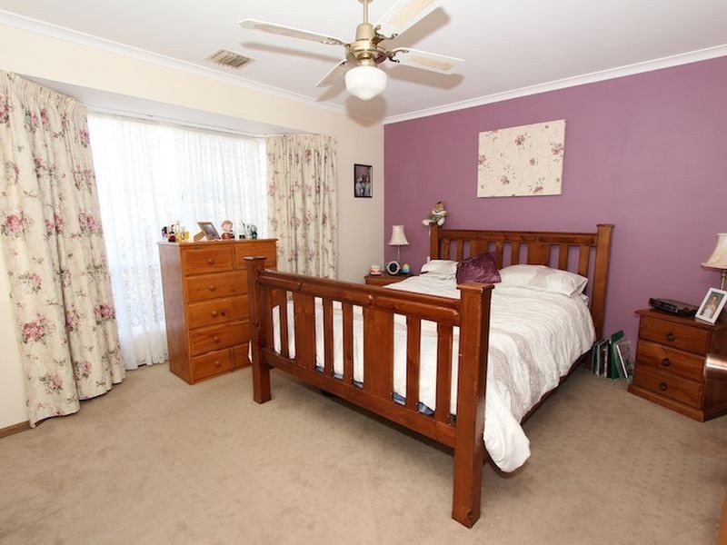 9 Ames Drive, Evanston Park SA 5116