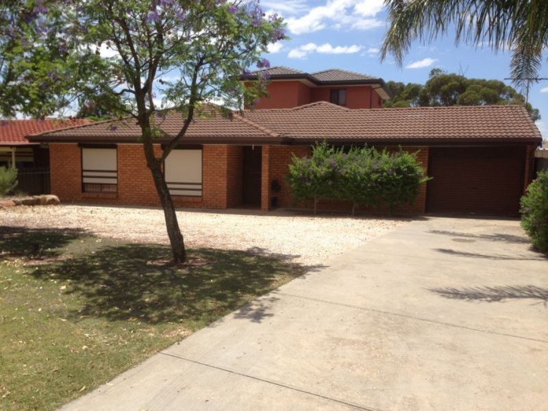 12 Barkley Crescent, Willaston SA 5118