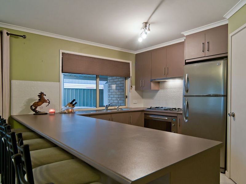 4 Strathmore Avenue, Smithfield SA 5114