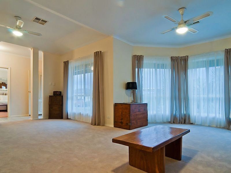 1 Sandpiper Way, Hewett SA 5118