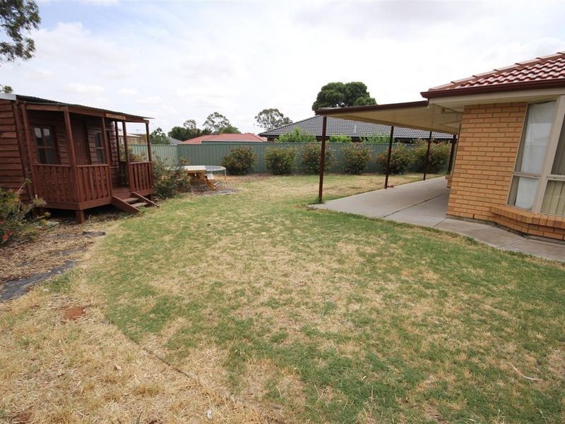 15 Lumsden Court, Evanston Park SA 5116