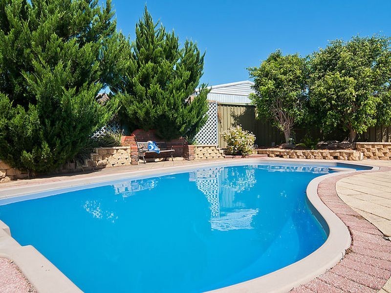 18 Bassett Crescent, Gawler East SA 5118