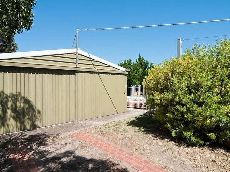 18 Bassett Crescent, Gawler East SA 5118