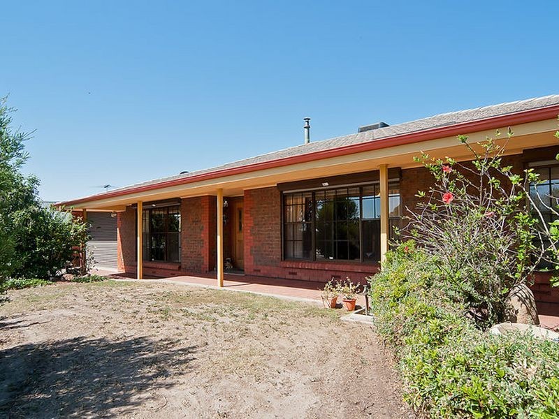 18 Bassett Crescent, Gawler East SA 5118