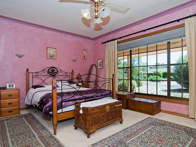 18 Bassett Crescent, Gawler East SA 5118