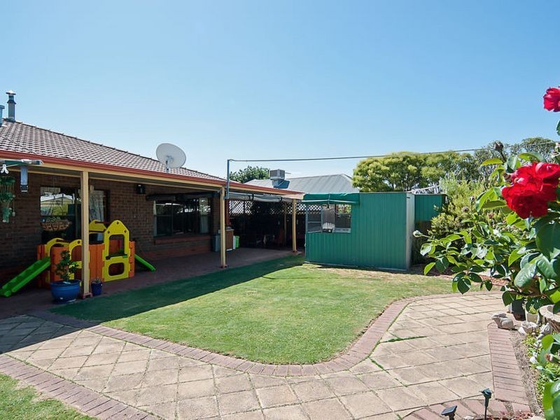 18 Bassett Crescent, Gawler East SA 5118