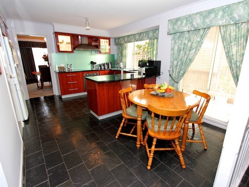 28 Holyoak Court, Hillbank SA 5112