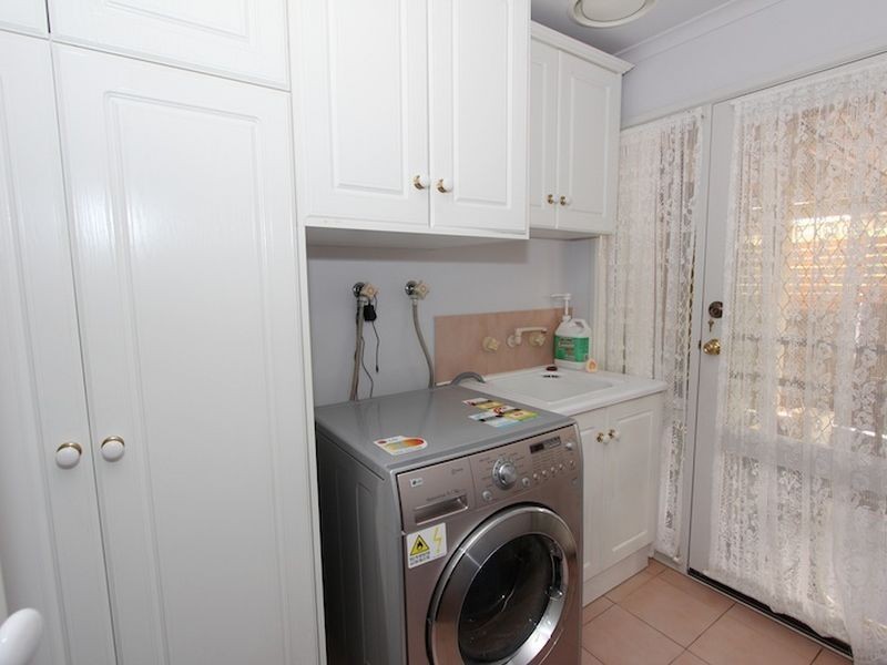 28 Holyoak Court, Hillbank SA 5112