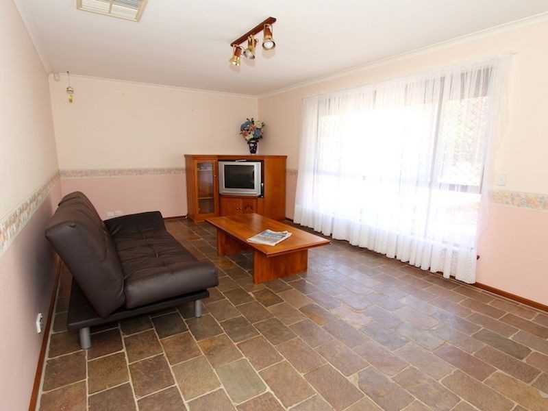 3 Russell Street, Evanston Park SA 5116