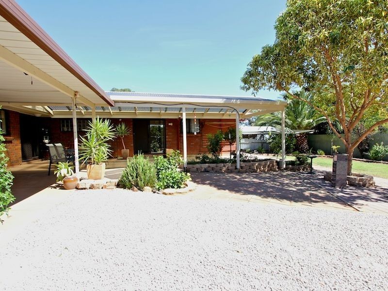 3 Russell Street, Evanston Park SA 5116