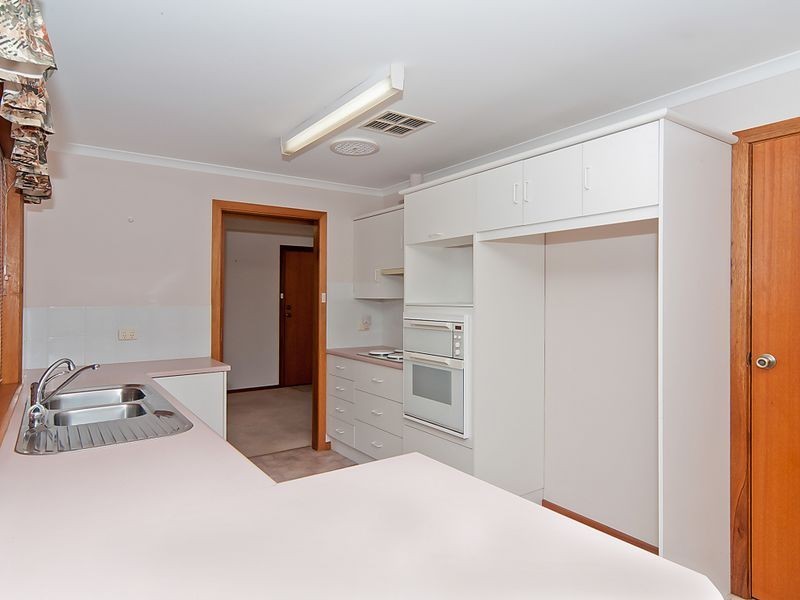 13 Robinson Road, Willaston SA 5118