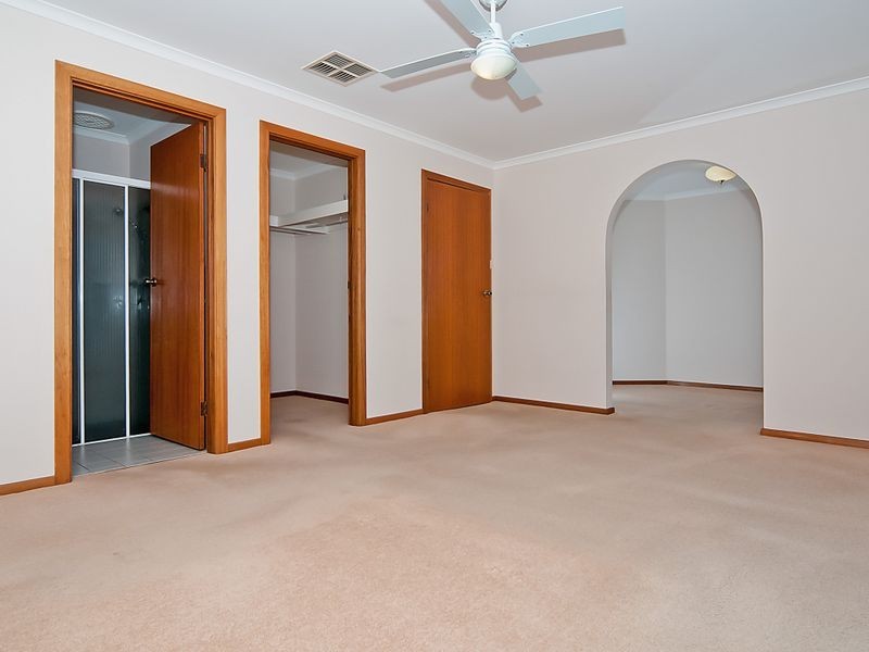 13 Robinson Road, Willaston SA 5118