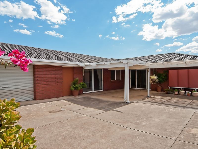 13 Robinson Road, Willaston SA 5118