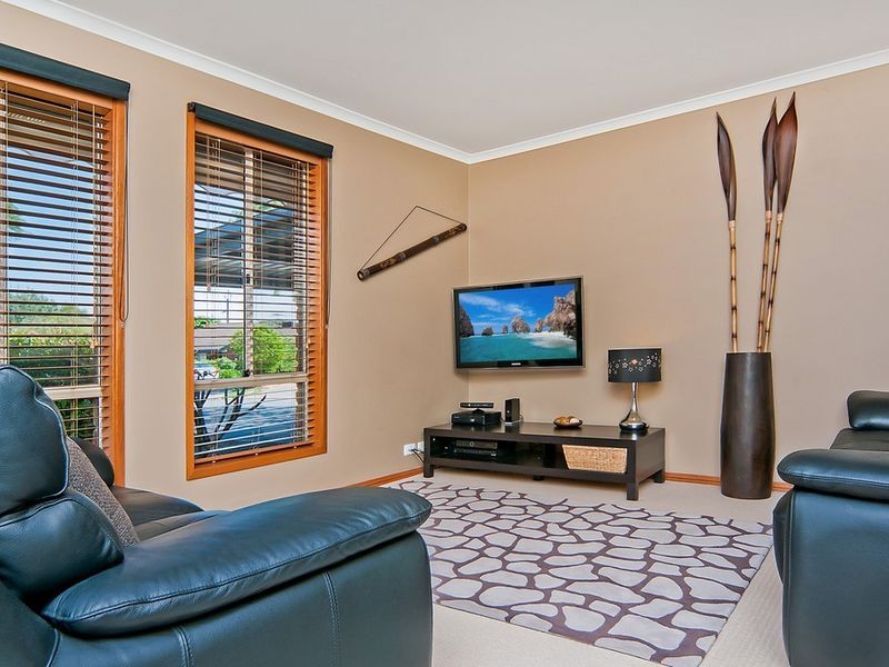 8 Parham Court, Evanston Park SA 5116